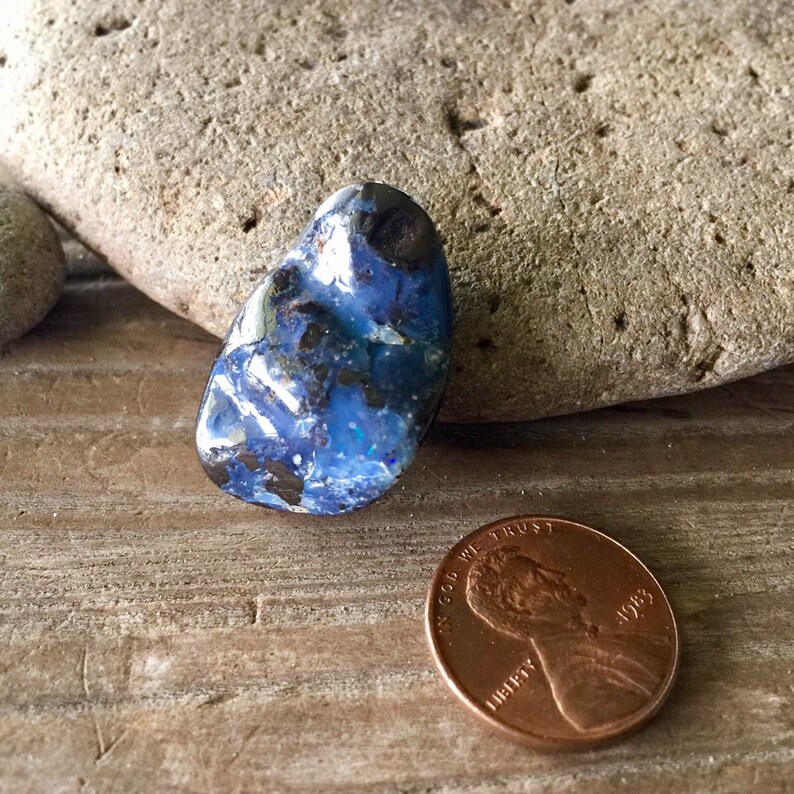 Boulder Opal cab