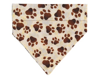 Delightfully Daisy Puppy Paw Slide Through Pet Bandana