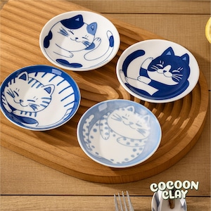 Set of 4 Small Ceramic Plates – Japanese Cat plate – Cute Tableware for Appetizers, Sauces, Desserts or Kitchen Decor