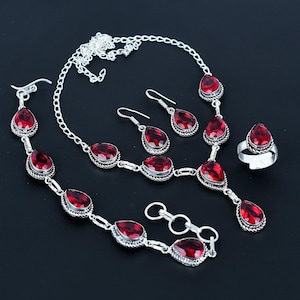 Ensemble de boucles d&#39;oreilles avec collier et topazes naturelles : bijoux bohèmes en argent sterling 925