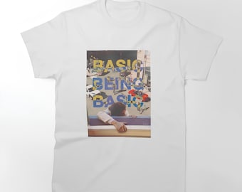 Camiseta básica siendo básica por Djo Camiseta blanca Gildan Classic S-4XL