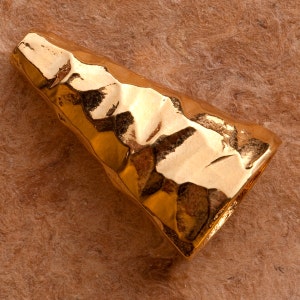 B43vm 18ktGold Vermeil Large Cone for Necklaces or Tassel cones