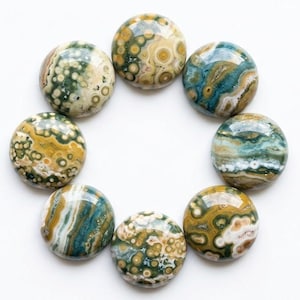 Natuurlijke oceaanjaspis ronde cabochons AAA groen bolpatroon platte achterkant gekalibreerd