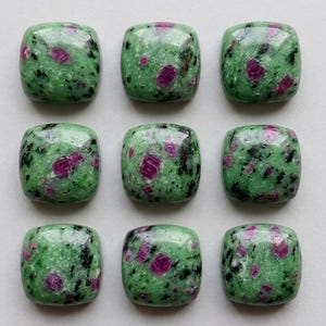 Cabochons coussin en zoïsite rubis AAA | Pierres précieuses naturelles à dos plat calibré