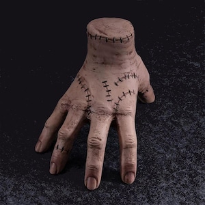 Creepy Broken Hand Prop: Latex Halloween Horror Decoration