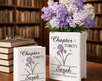 Spersonalizowany ceramiczny wazon na książki, prezent urodzinowy dla niej z okazji 30. urodzin, spersonalizowany wazon na kwiaty z imieniem, prezent na 30. urodziny dla niej, wystrój dla miłośników książek