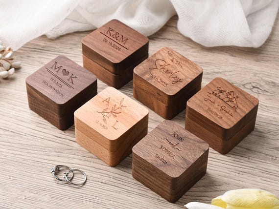 Personalized Wooden Ring Box, Square Ring Bearer, Wedding Ring box for Proposal, Engagement Ring Holder Gift for Wedding day