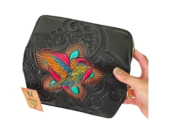 Handcrafted leather wallet with hummingbird, 12 card slots, coin pocket and double zipper