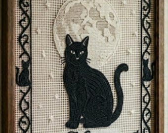 Cuadro decorativo enmarcado con patrón de aguja perforadora de gato negro y luna (PDF, descarga instantánea)