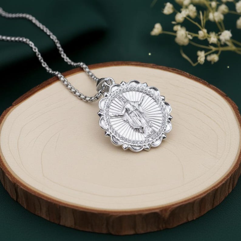 925 Sterling Silver Virgin Mary Pendant, Vintage Miraculous Medal ...