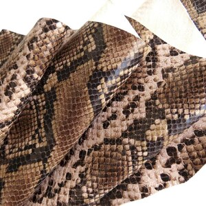 Kalbsleder | Lederhaut | Python-Print Braun | 0,6mm | Schlangenmuster | Echtleder | Polsterleder | Bastelleder | Bastelbedarf Tasche Möbel