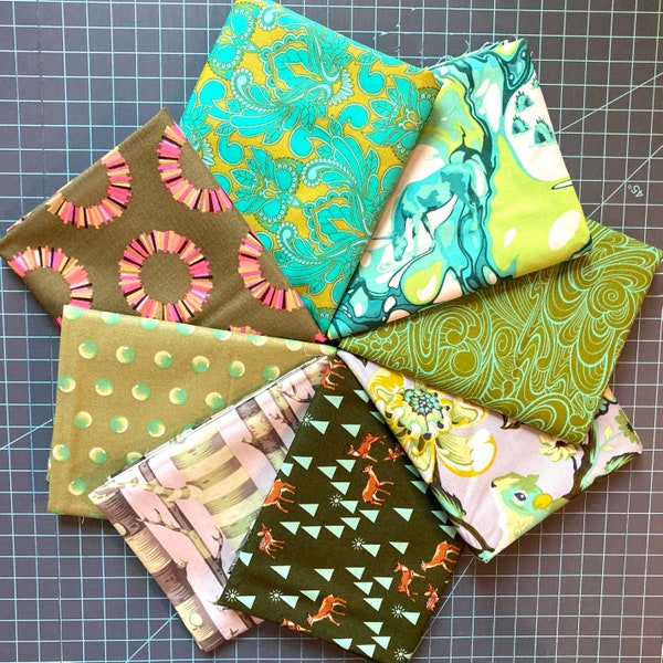 Kiwi Bundle - Tula Pink OOP Rainbow Color 8 Fat Quarters