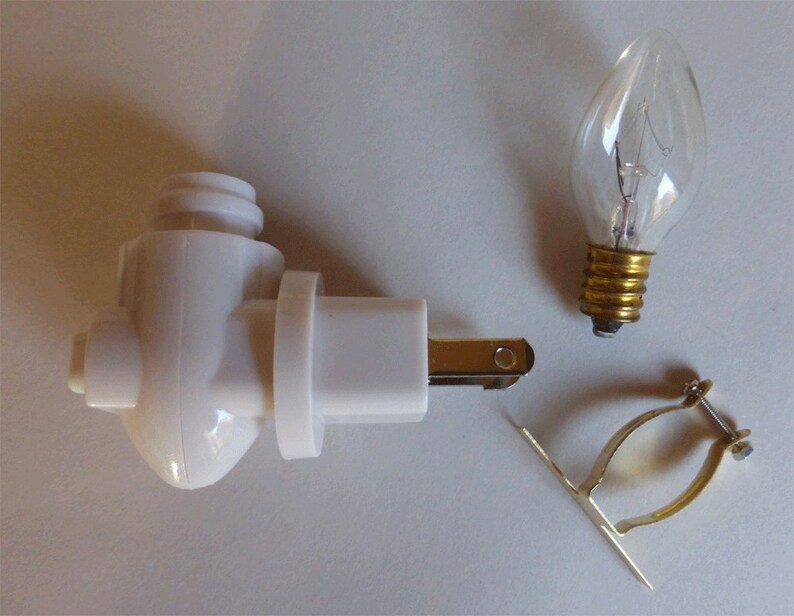 Swivel nightlight base 7 watt bulb brass clip image 2