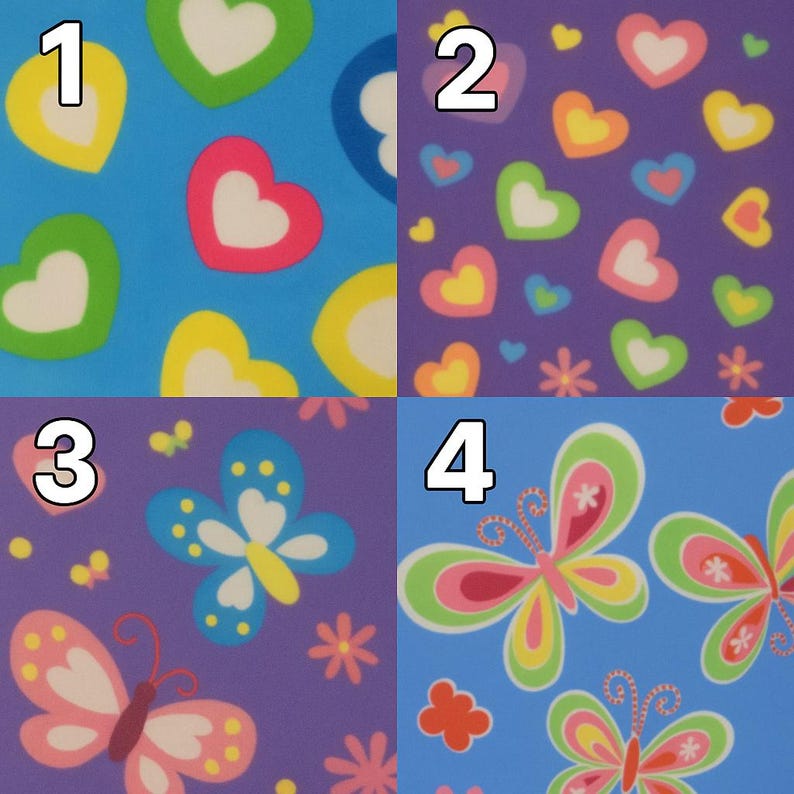 Puede incluir: Una cuadr&iacute;cula de cuatro paneles con patrones coloridos. El panel 1 muestra corazones amarillos, verdes y rosas sobre fondo azul. El panel 2 tiene corazones multicolores y peque&ntilde;as flores sobre fondo morado. El panel 3 muestra mariposas azules y rosas sobre fondo morado. El panel 4 muestra mariposas sobre fondo azul.
