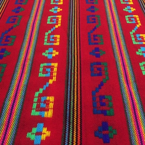 Rojo Kak-Moo mexicano con transportador de bebé sensato a 5,5 yardas