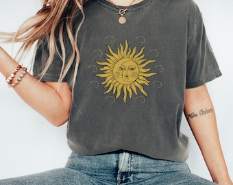 Comfort Colors Vintage Sun Moon T-shirt, Celestial Graphic Tee, Mystical Sun Moon Face T-Shirt