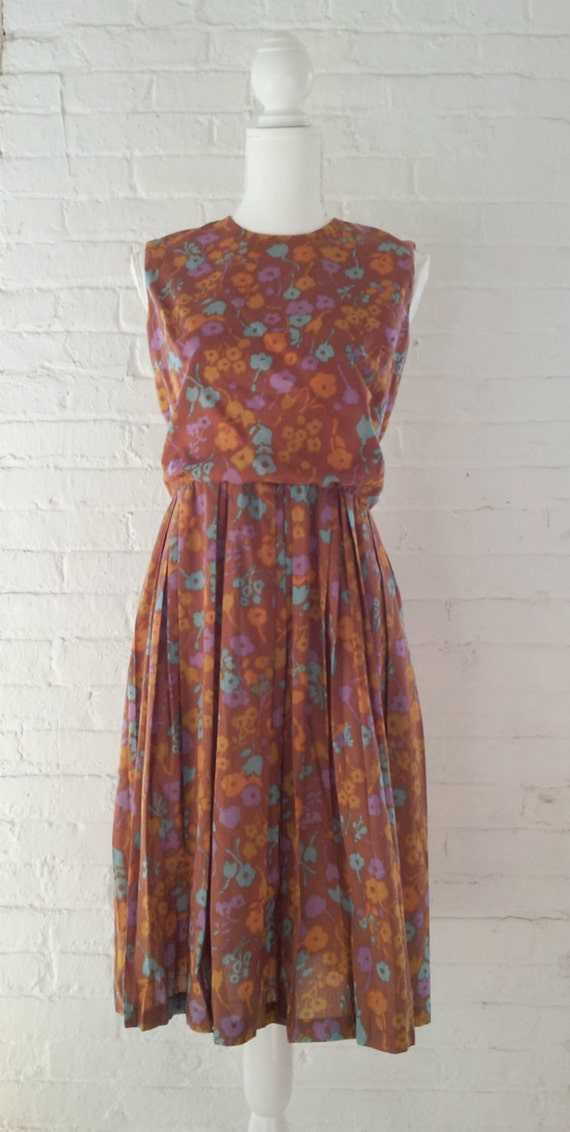 1960s Gold Floral Pleated Dress 60s Vintage Rust … - image 2