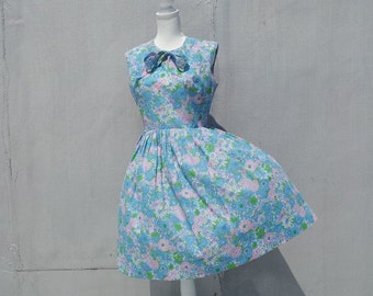 1960s Blue Floral Dress 60s Vintage Fit Flare Cotton Sundress Full Pleated Skirt Parkshire Original Medium Large Summer Garden Party Dress