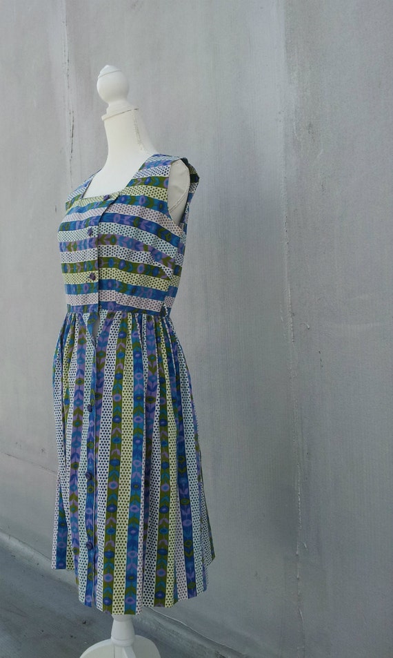 1950s Blue Floral Striped Cotton Fit and Flare Dr… - image 2