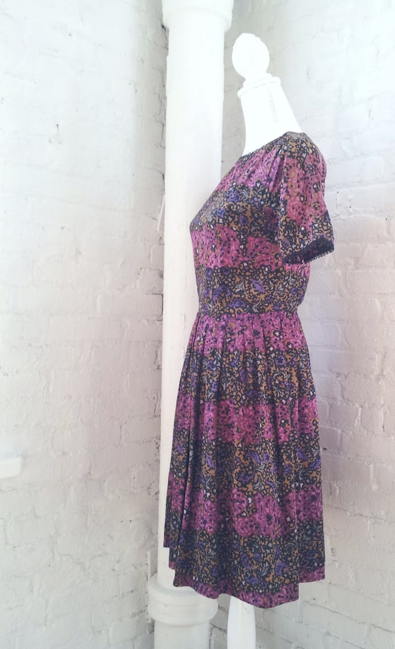 1950s Black Floral Fit and Flare Day Dress 50s Vi… - image 2