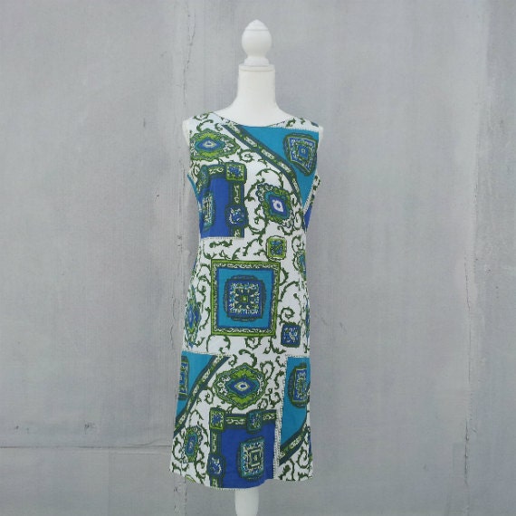 White Shift Dress 60s Vintage Mod Art Novelty Pri… - image 1