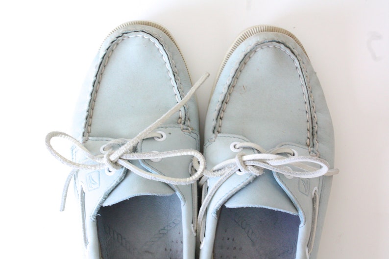 sperry blue shoes