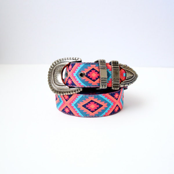 Vintage// Aztec// Navajo// Tribal print// Southwestern print //Bold pattern belt// Boho