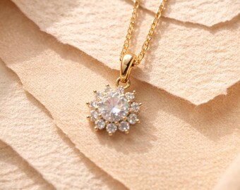 Collana con pendente romantico a forma di girasole in moissanite, gioielli di lusso per lei, regalo di compleanno, San Valentino, gioielli unici e delicati, collana dorata