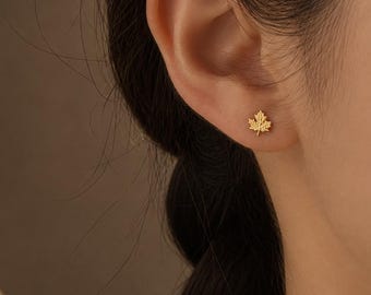 Dainty Maple Leaf Stud Earrings Silver Canadian Jewelry Gift Minimalist Canada Souvenir Tiny Leaf Earrings Gift for Daughter Student Abroad