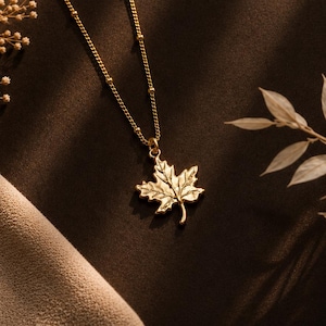 Canada Leaf Necklace New Canadian Gift Studying In Canada Keepsake Homesick Gift Fall Birthday Jewelry Teacher Gift Stainless Steel Necklace
