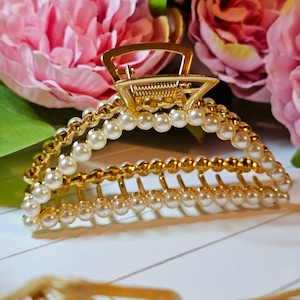 Pearl Hair Claw Clip: Elegant Gold Hair Accessory for Updos