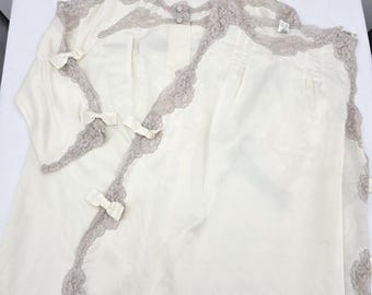 Vintage 1970s Ivory Silk Blend Peignoir Set with Lace Trim