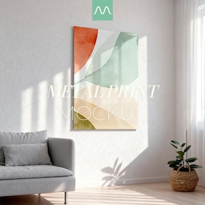 Op de afbeelding: Een rechthoekige metalen print met een abstract aquarelontwerp met overlappende vormen in tinten van gebrand oranje, saliegroen en crème. Het kunstwerk hangt aan een muur en bevat de witte tekst METAL PRINT MOCKUP.