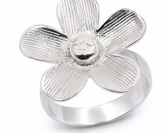 Sterling Silver Flower Ring, Floral Statement Ring, Handmade Daisy Ring, Textured Botanical Ring, Nature Inspired Jewelry, Gift for Her