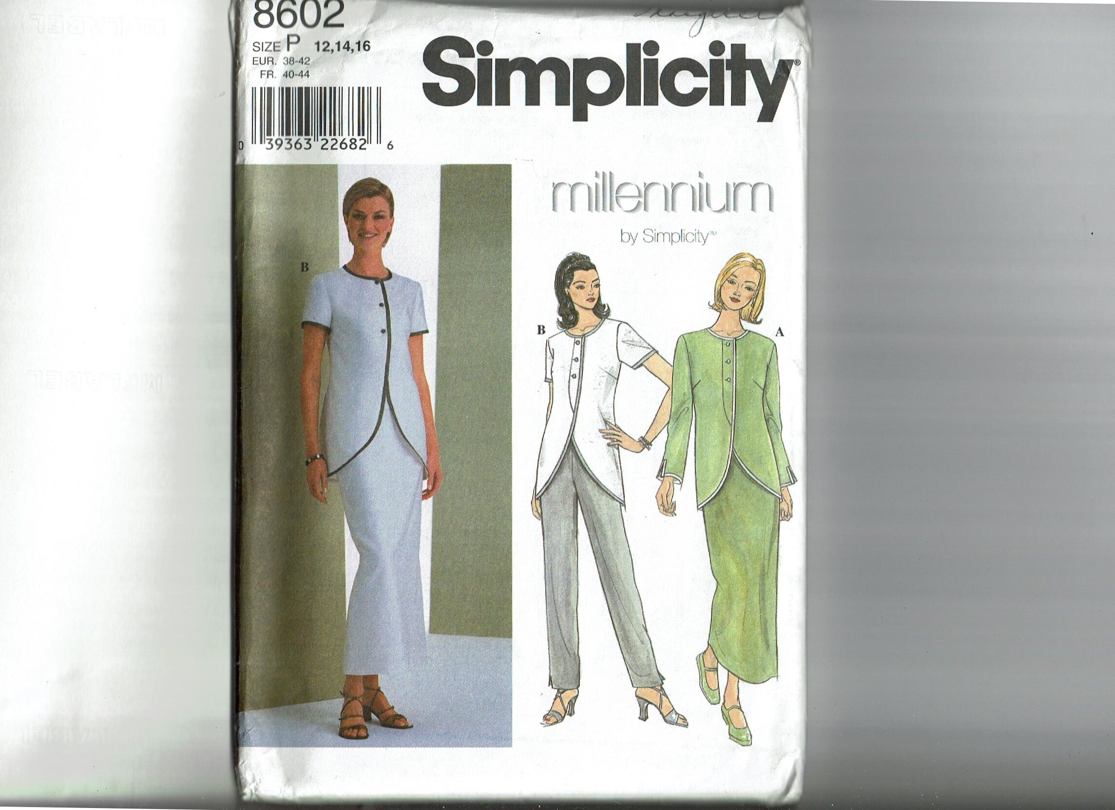 超人気高品質 Simplicity 8602 - Etsy 裁縫材料