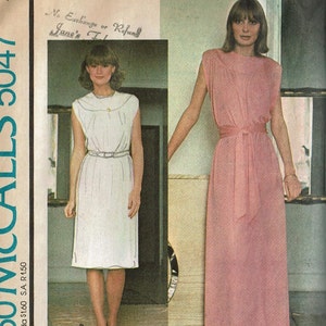 Uncut 70s sewing pattern size medium 14-16 dress McCalls 5047 1970s