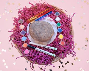 Kit per dipingere su pietra per la festeggiata