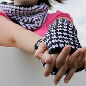 Houndstooth Accessories - Crochet Pattern - Permission to sell finished items