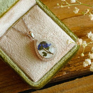 Forget-Me-Not Necklace – Real Pressed Flower Pendant, Sterling Silver & Resin Jewelry, Botanical Nature Gift for Her, Dainty Necklace