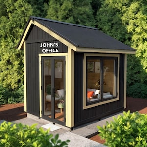 以下が含まれることがあります： 黒い屋根とクリーム色のトリムが付いた小さな黒いオフィスビル。「JOHN'S OFFICE」の文字がガラスの二重ドアの上にあります。建物には内部が見える窓があり、緑豊かな緑に囲まれています。