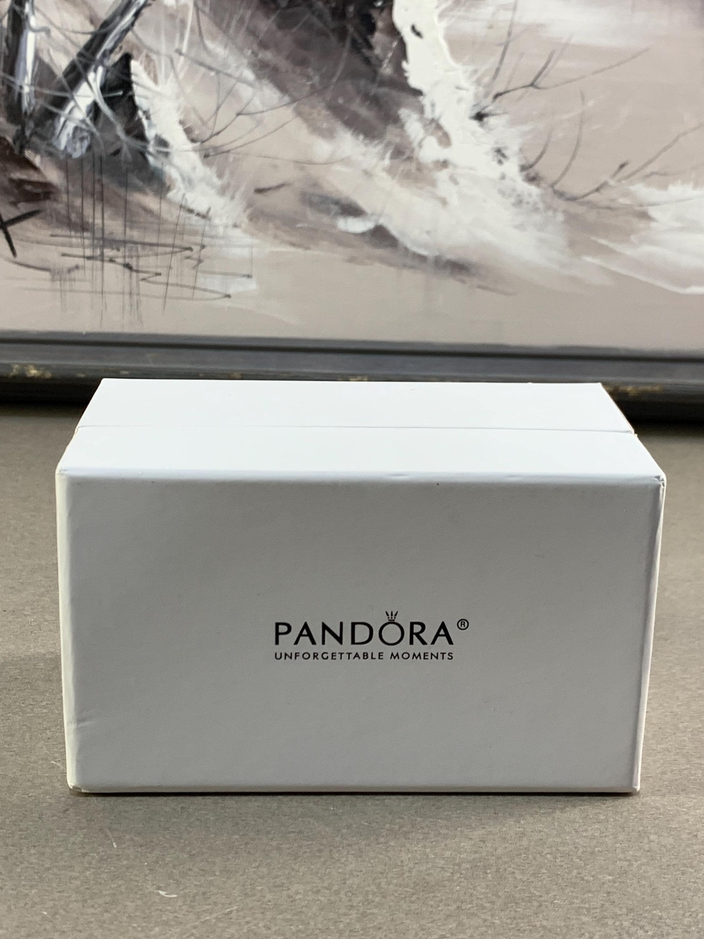 PANDORA Limited Edition 2014 Porcelain Sleigh Christmas  display picture 1
