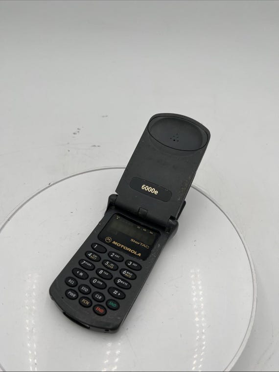 Vintage Motorola Startac 6000E Flip Phone | Compact Retro Cell