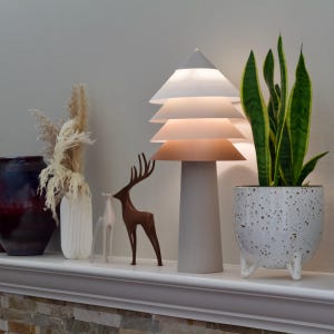 Modern Minimalist Table Lamp – Soft Ambient Light for Contemporary Cozy Home Decor - Aesthetic Room Decor - Unique Design - Recycled Plastic