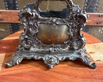 Portatovaglioli vintage in ottone decorato, modello Heavy Metal, 1961, A&M LEATHERLINES INC. NY.