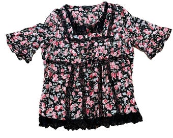 Vintage Y2K 90s Whimsigoth Fairy Grunge Lace Floral Romantic Babydoll Top Medium