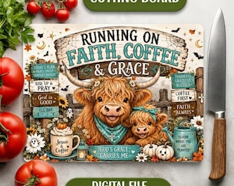 Halloween-Glasschneidebrett „Running On Faith Coffee and Grace“ (PNG), christliches Hochlandrind-Küchen-Sublimationsdesign (digitaler Download)