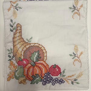 Embroidered Table Runner Thanksgiving Decoration Autumn Harvest Cornucopia Design Vintage Bucilla Table Linen Seasonal Centerpiece Fall