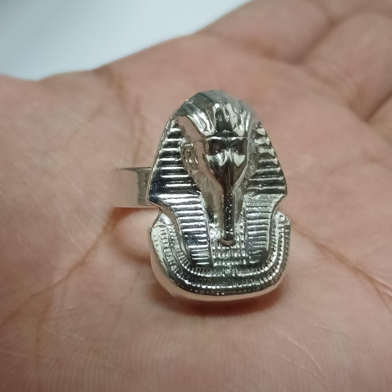 シルバーメッキのツタンカーメン王リング エジプトのファラオ