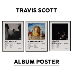 Può includere: Tre poster incorniciati con gli album di Travis Scott Jackboys 2, Astroworld e Utopia. Ogni poster mostra la copertina dell'album, la tracklist, la data di uscita e un codice Spotify. Il testo Travis Scott e Album Poster appare sopra e sotto le immagini.