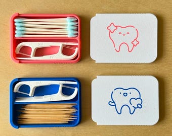 Floss Pick & Q-Tip Travel Case – Compact Organizer for Toiletry Bag or Travel Kit